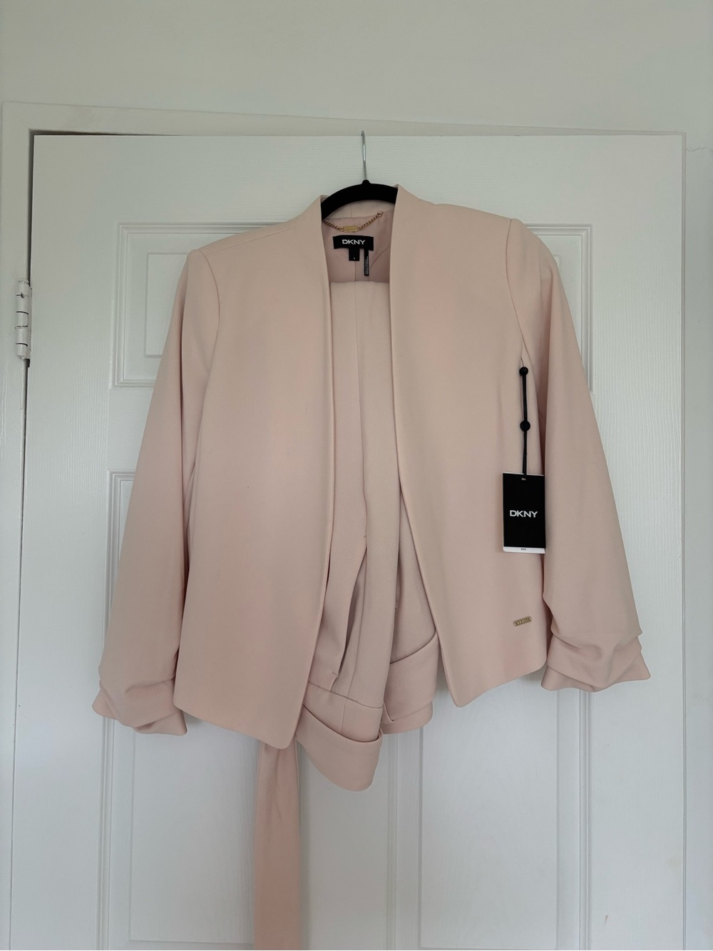 DKNY Blush Pink Open-Front Collarless
Blazer and Pants Set
